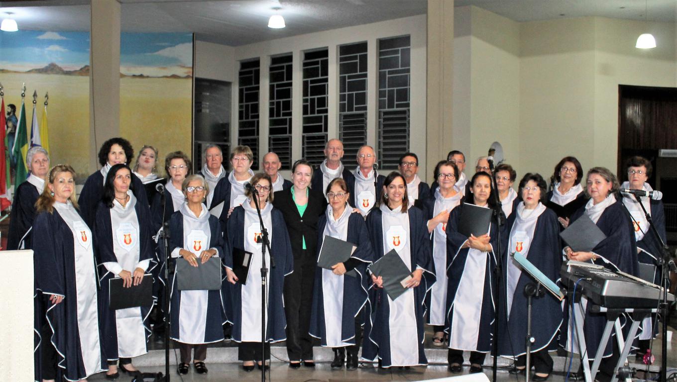 Missa com o Coral em homenagem ao Dia das Mães
