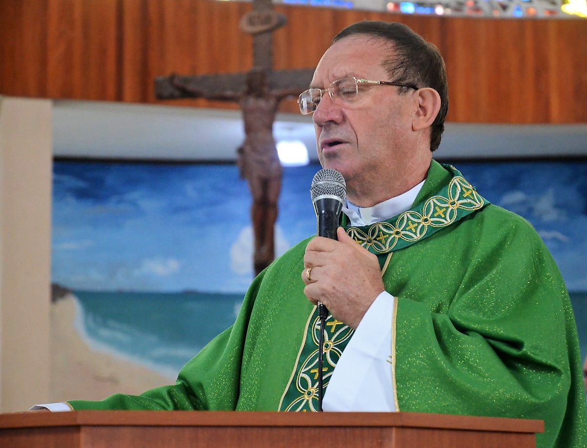 Novembro, mês dedicado as almas e em honra a todos os Santos